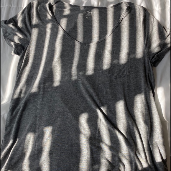 gray t shirt - Picture 1 of 3